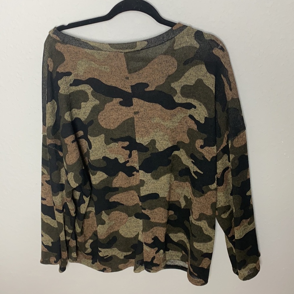 Camo Off the Shoulder Sweater NWT - Picture 5 of 5